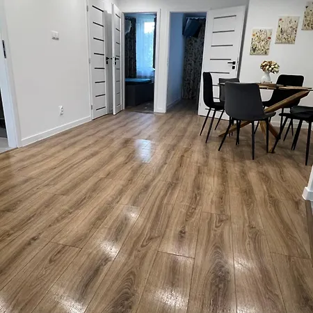 Sparrow Apartmens דירה