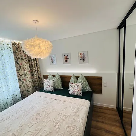 Sparrow Apartmens דירה *