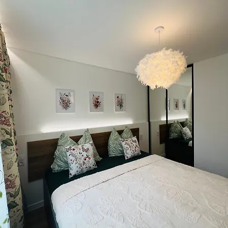 דירה Sparrow Apartmens *