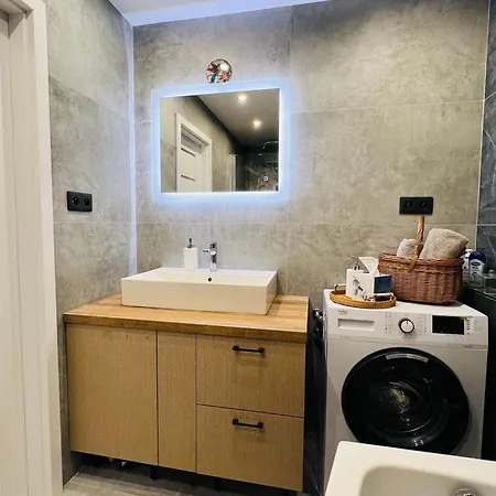 Sparrow Apartmens דירה *