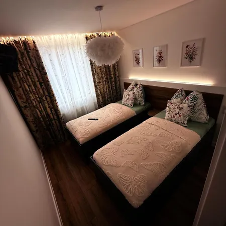 Sparrow Apartmens Appartement Košice