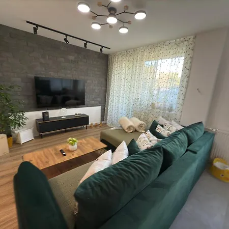 Sparrow Apartmens דירה *